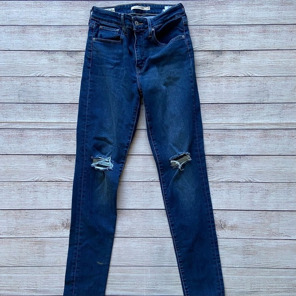 Levi's Women's 721 High Rise Skinny Leg Tailored Distressed Jeans Size 27 - Picture 1 of 10